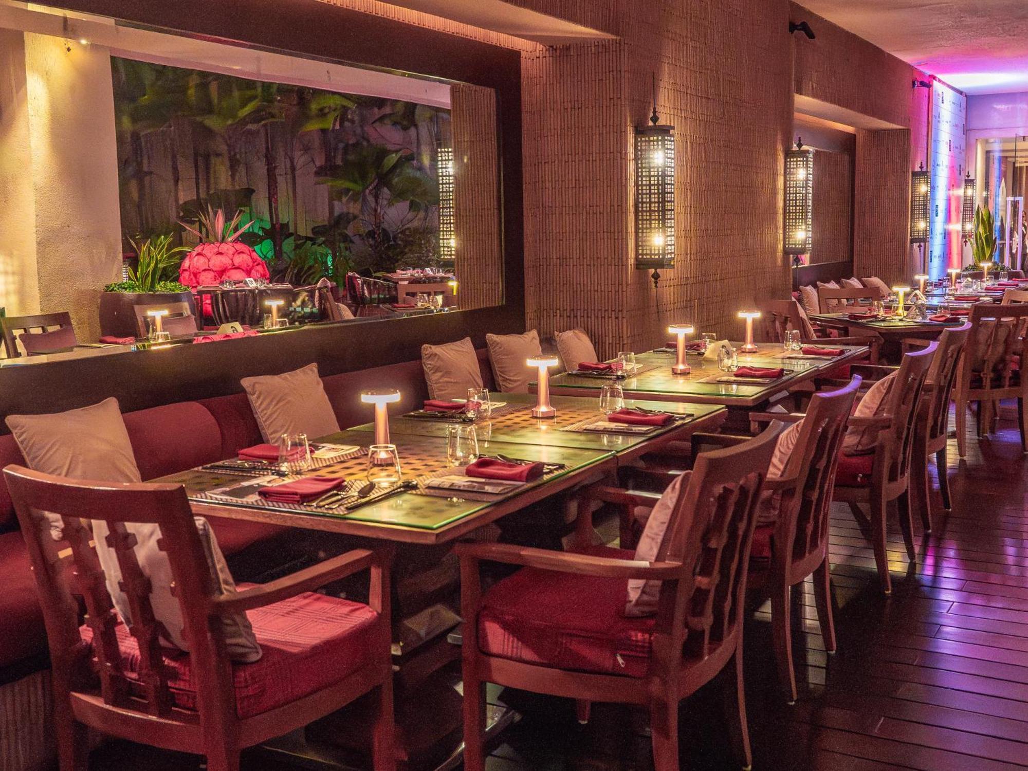 하얏트 푸네 호텔 외부 사진 The interior of the restaurant
