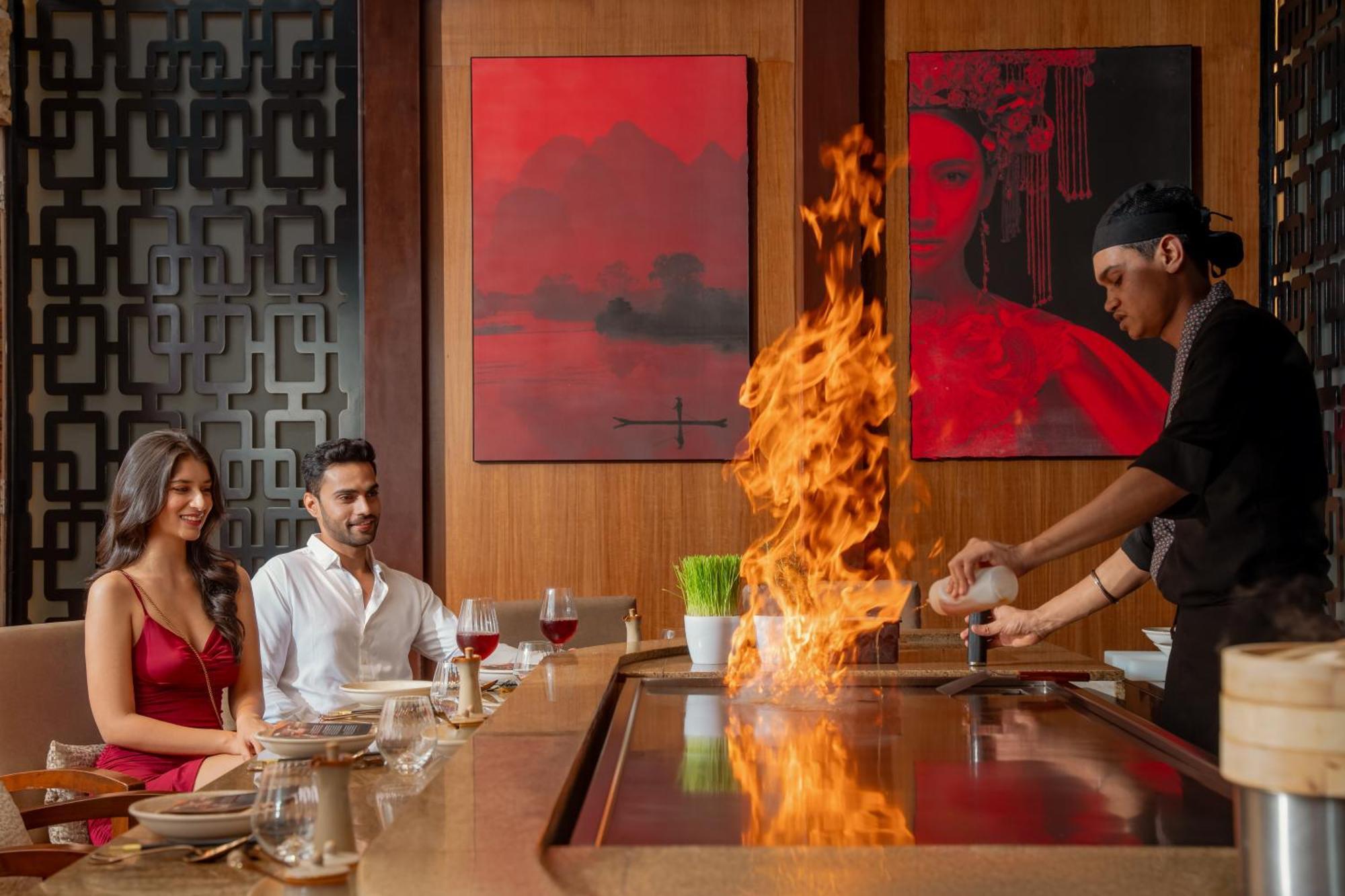 하얏트 푸네 호텔 외부 사진 Teppanyaki at the Taj Mahal Palace, Mumbai