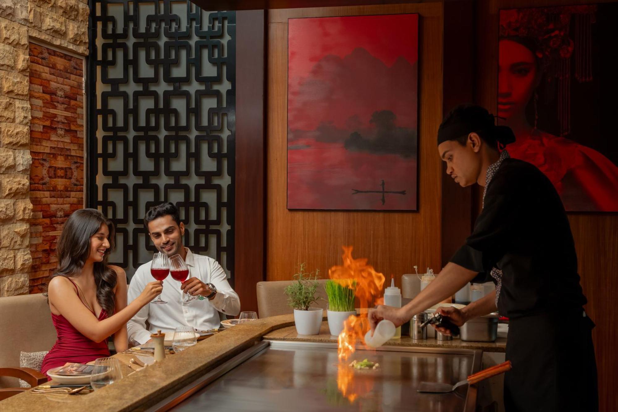하얏트 푸네 호텔 외부 사진 A Teppanyaki restaurant in India